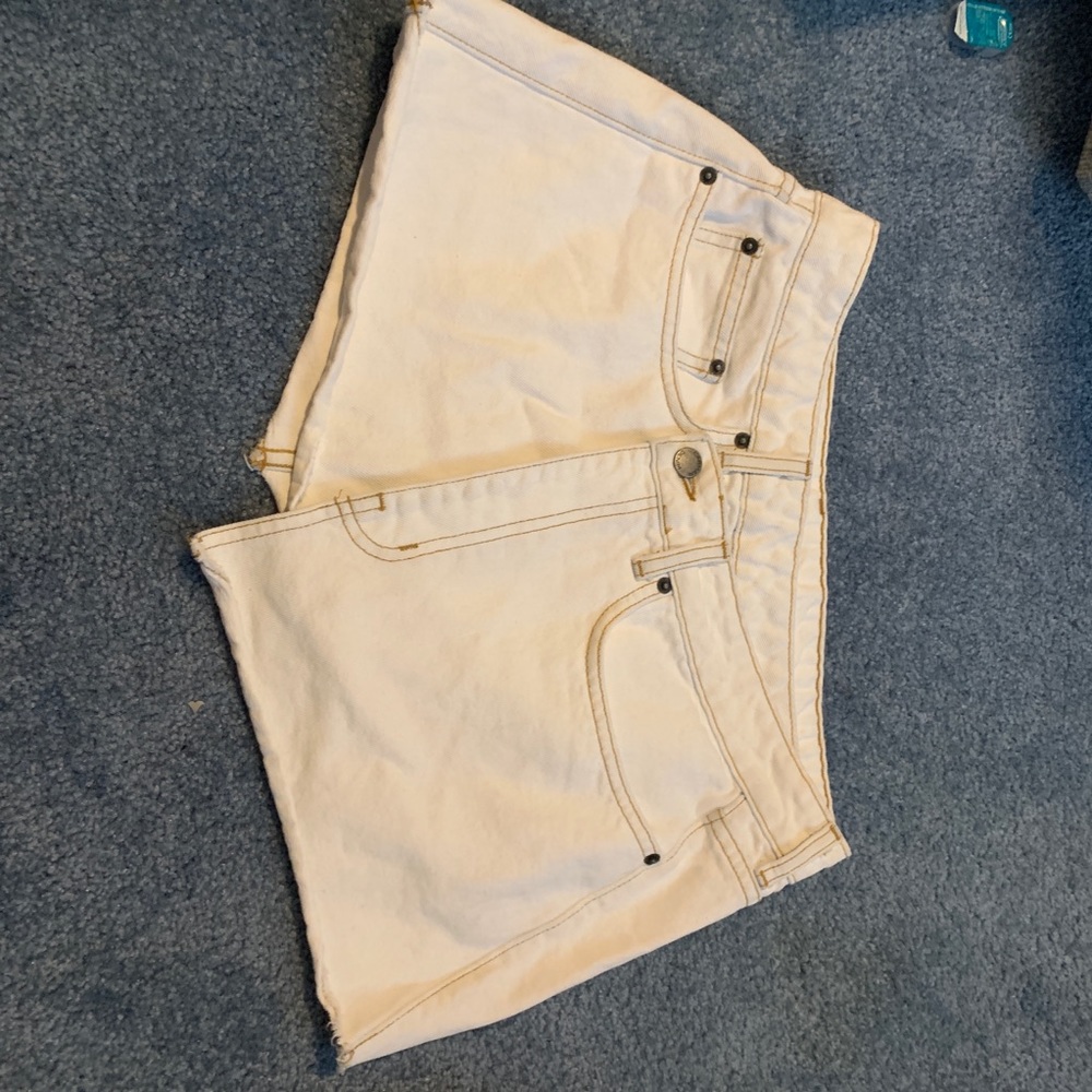 white carmar mini skirt